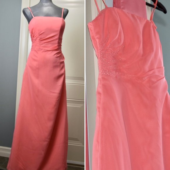 Grad/Prom Dress - Picture 1 of 4